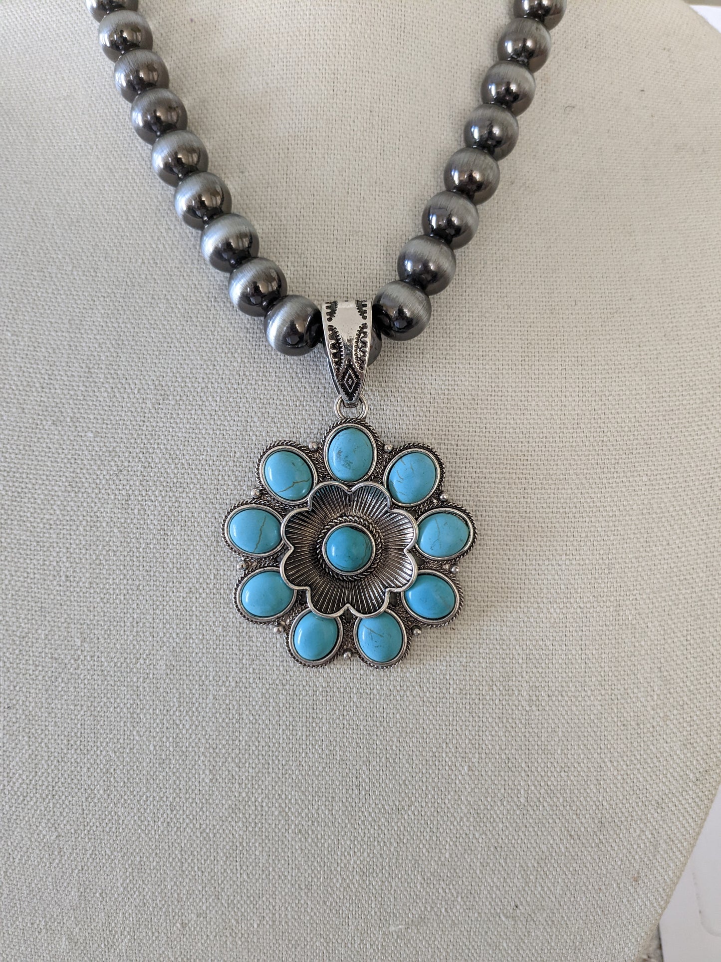 Western Navajo Pearl Floral Pendant Necklace Set