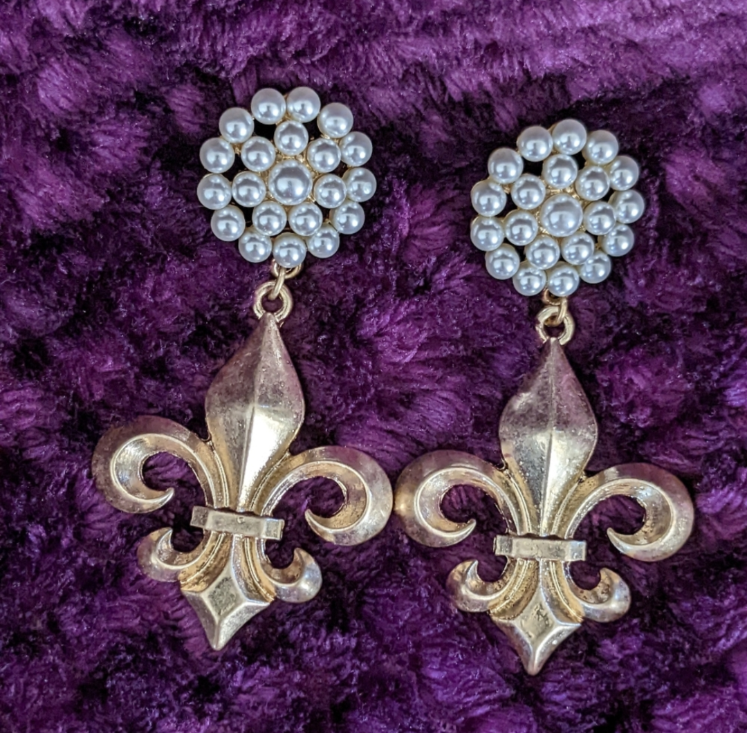 Fleur de Lis & Pearl Cluster Drop Earrings in Worn Gold