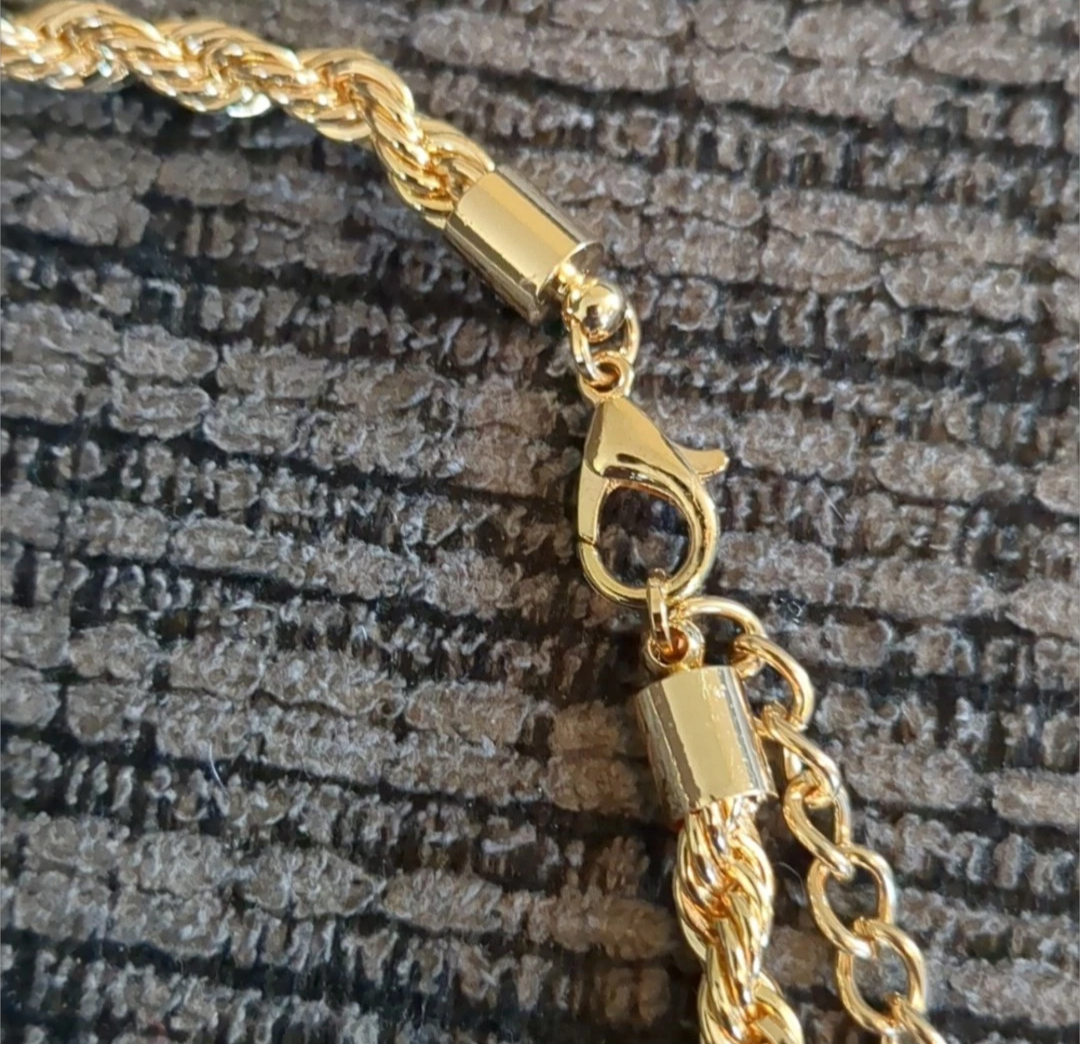 Rhinestone Embellished Fleur de Lis Pendant Necklace