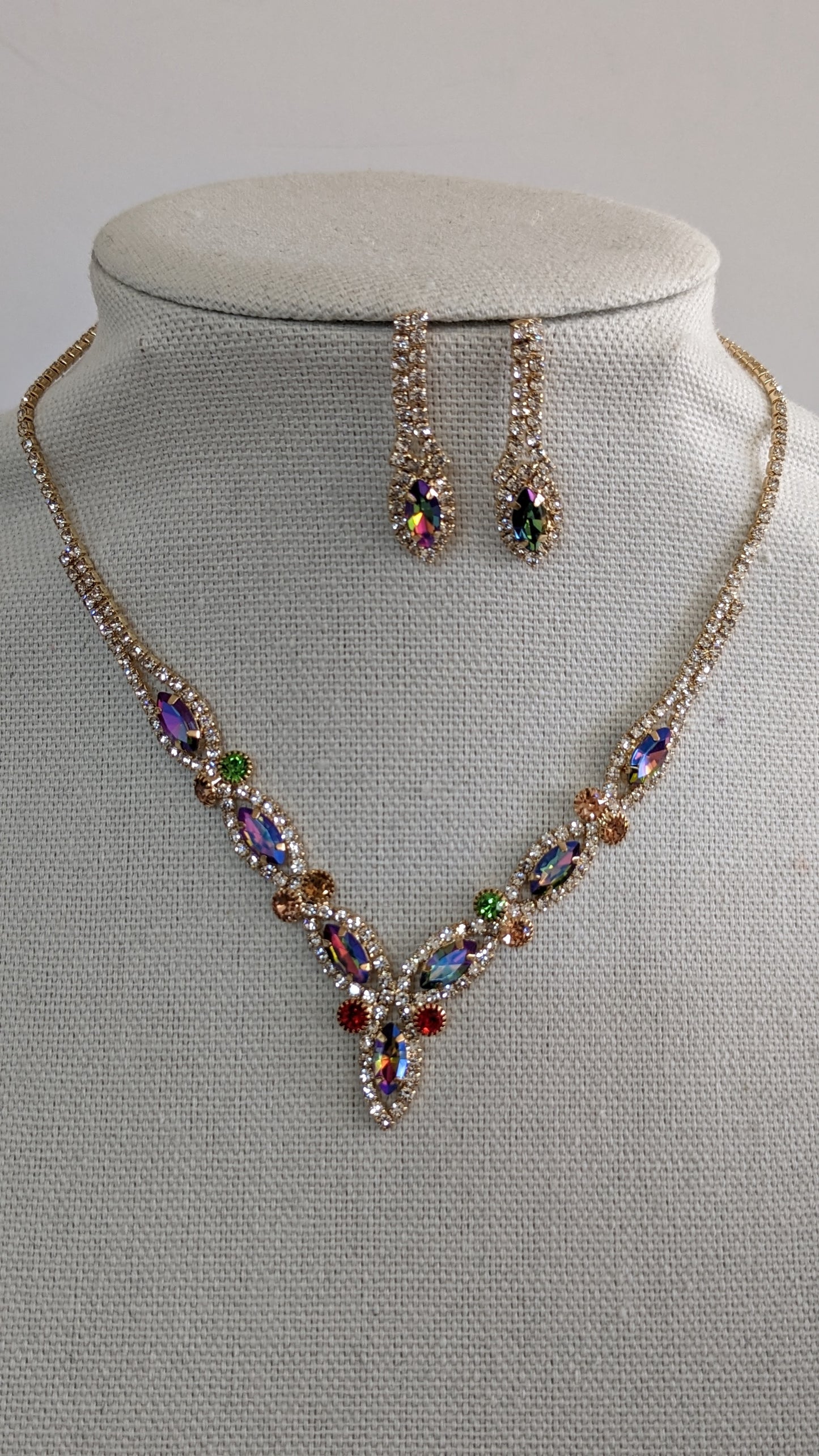 Marquise Rhinestone Crystal Cluster V-Shape Bib Necklace Set: Rainbow