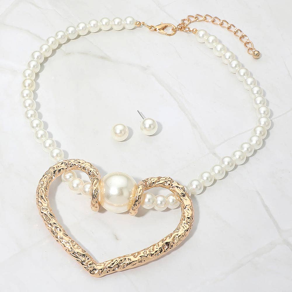 Bold Heart Pendant Pearl Beaded Statement Necklace