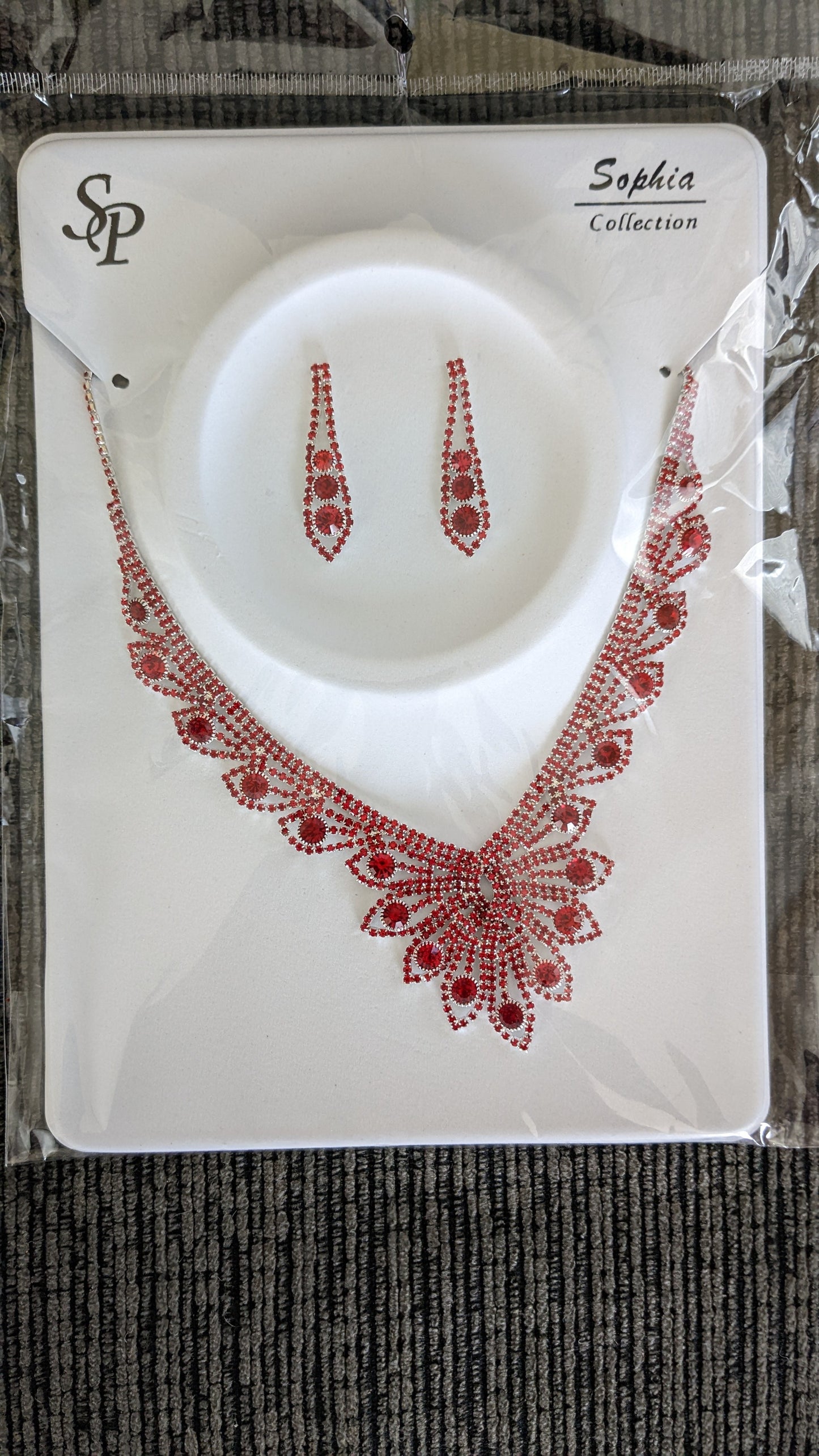 Crystal Gemstone V-Shaped Floral Necklace Set