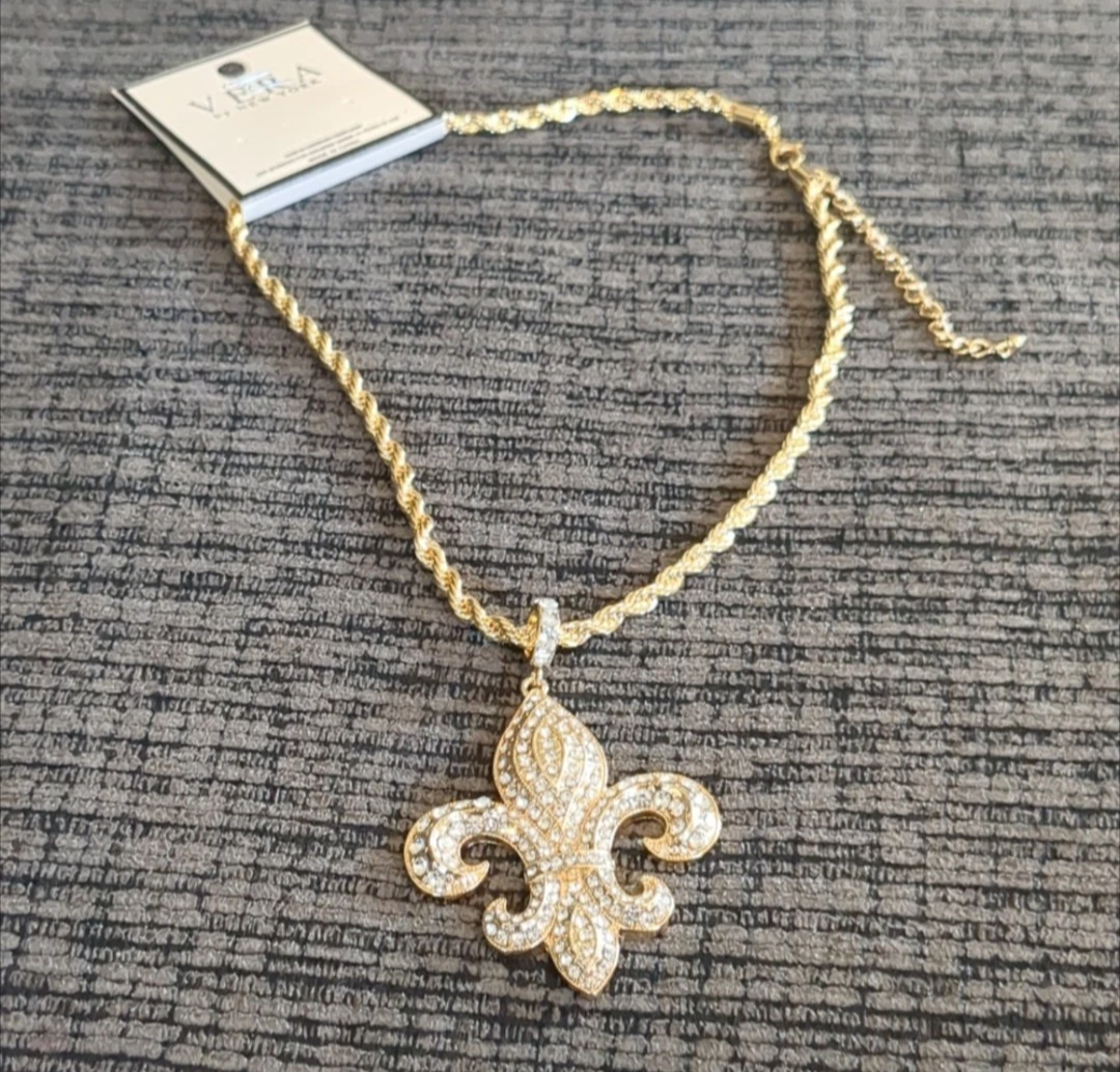 Rhinestone Embellished Fleur de Lis Pendant Necklace