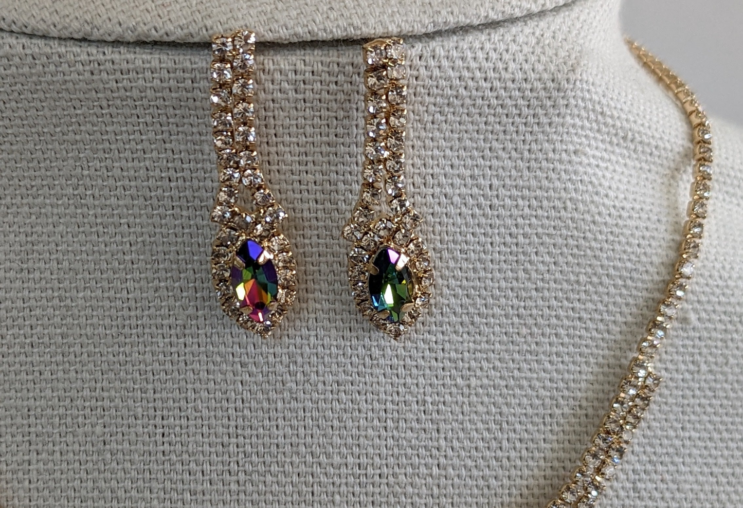 Marquise Rhinestone Crystal Cluster V-Shape Bib Necklace Set: Rainbow